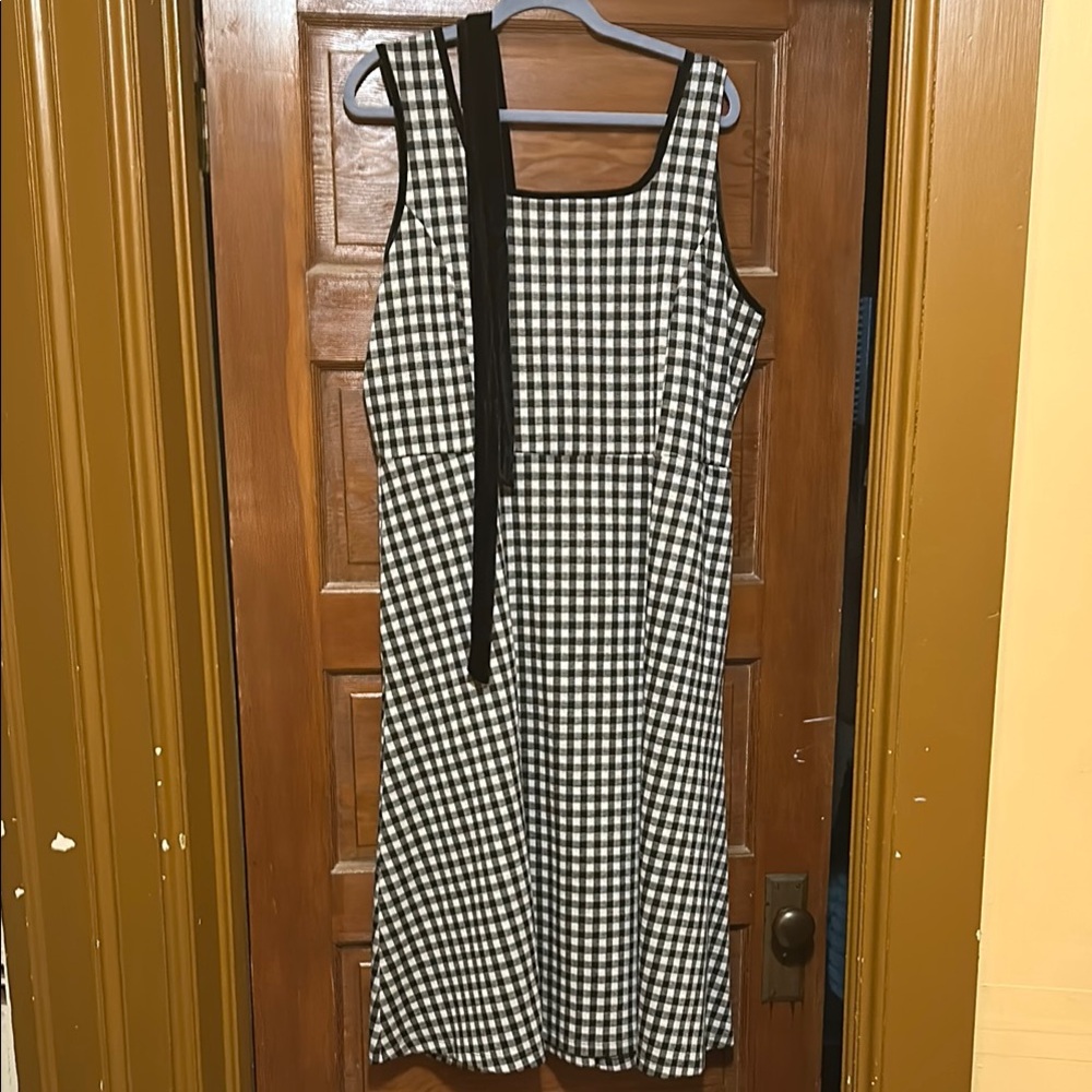 Draper James Black and White Sleeveless A-Line Midi Dress